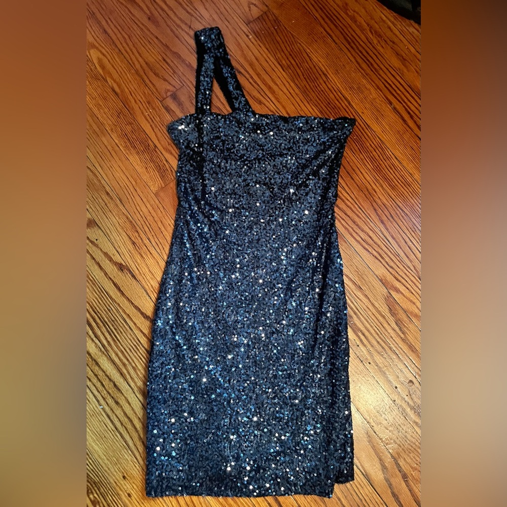 Elegant Midnight Blue Sequin Dress